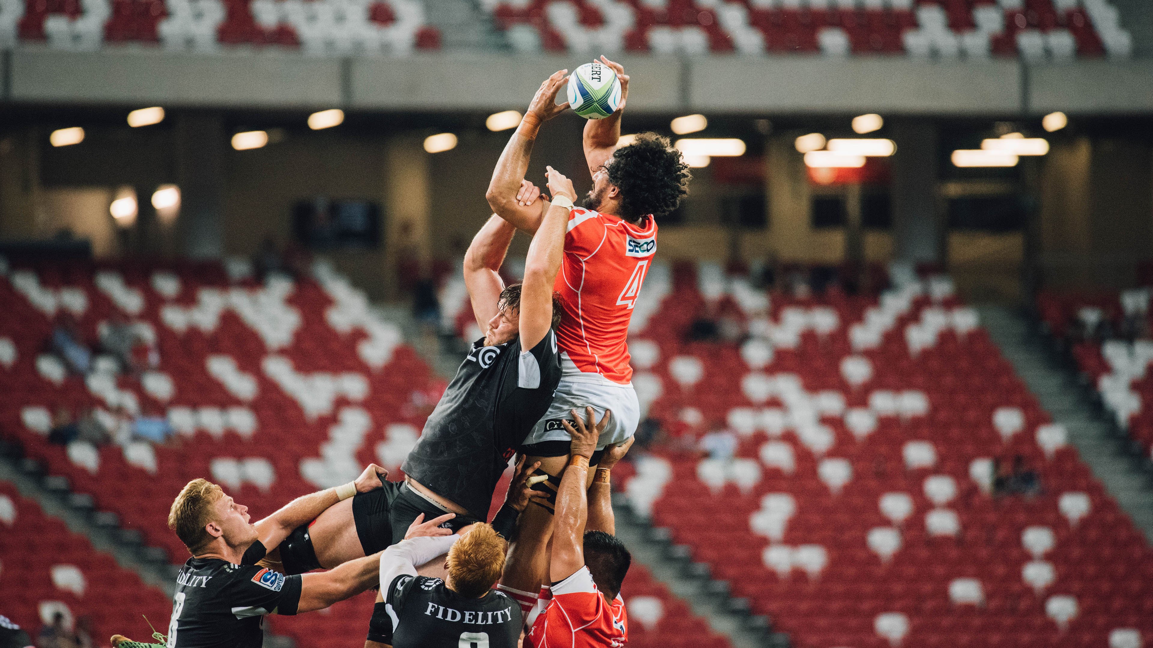 “健身房奇葩服装比赛日” 运动功能与造型兼顾引爆话题